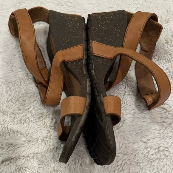 **Teva Cabrillo Wedge Cross Strap Sandals – Women’s 9, Tan Brown Leather** - Picture 5 of 6